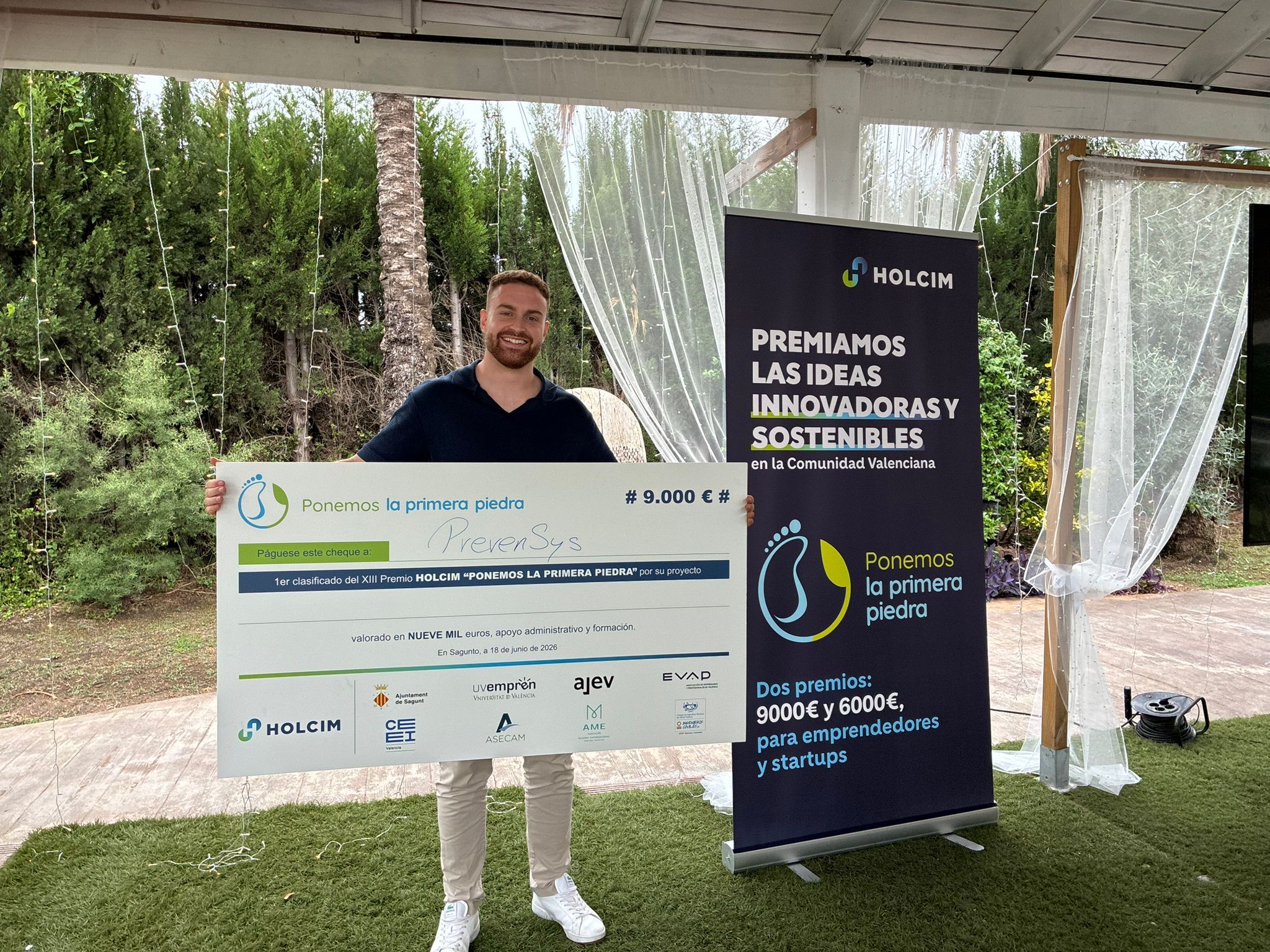 Premio Ponemos la Primera Piedra de Holcim.